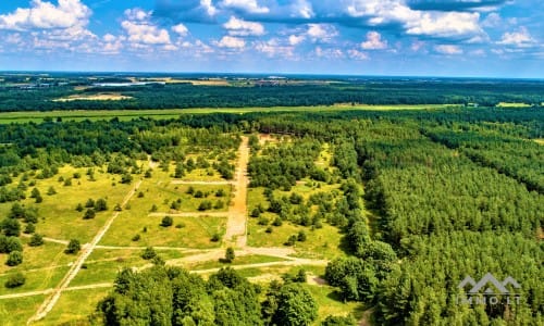 Un terrain à bâtir près de la lagune de Courlande