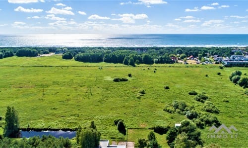 Terrain près de la mer Baltique