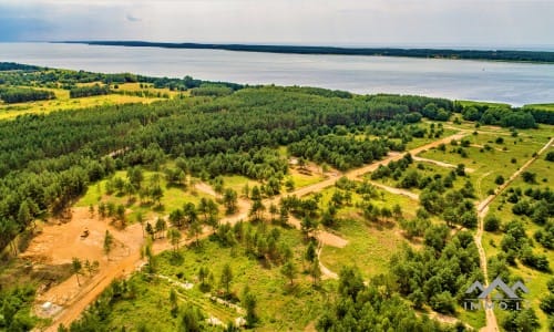 Terrain à bâtir au bord du lagon