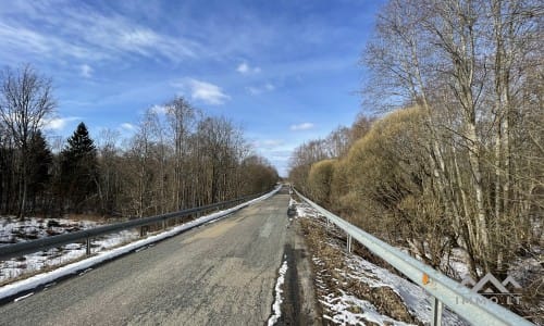 Terrains avec forêt