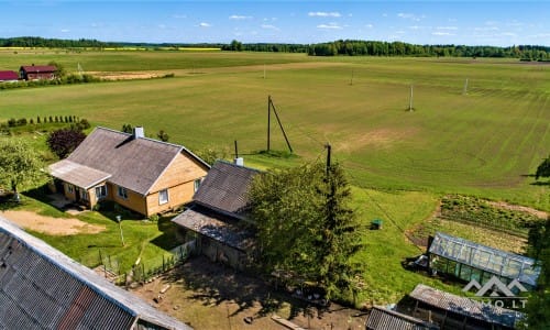 Homestead With 13 Hectares of Land