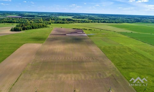 Fermette avec 13 hectares de terrain