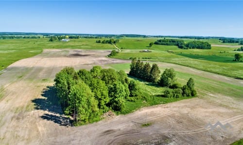 Une vieille ferme près de Kryžkalnis