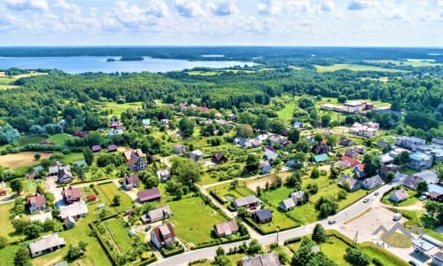 Gehöft in Plateliai am See