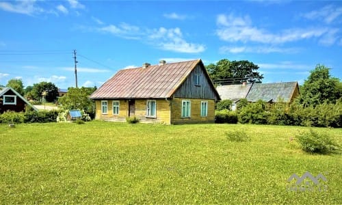 Homestead in Plateliai Near The Lake