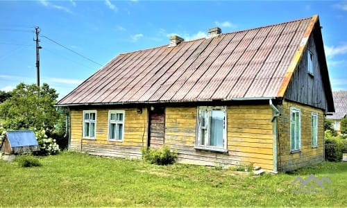 Homestead in Plateliai Near The Lake