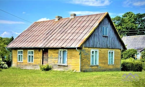 Homestead in Plateliai Near The Lake