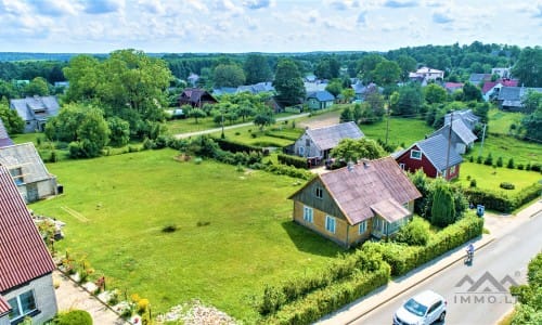 Homestead in Plateliai Near The Lake