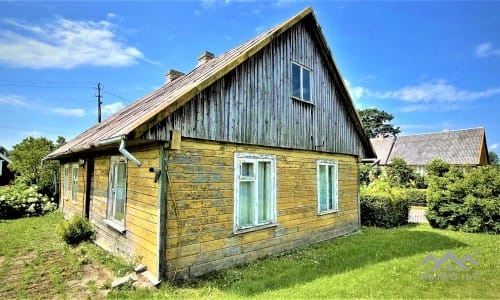 Homestead in Plateliai Near The Lake