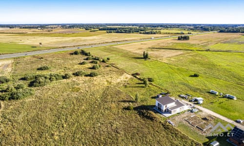 Un grand terrain à Šlapšilė