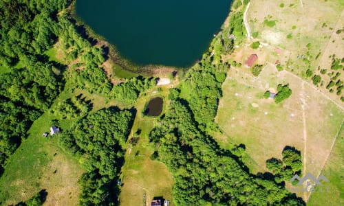 Traumhaftes Gehöft am See