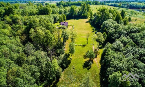 Ferme fantastique au bord du lac