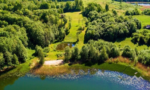 Traumhaftes Gehöft am See