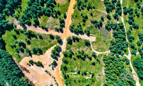 Un terrain près de la lagune de Courlande