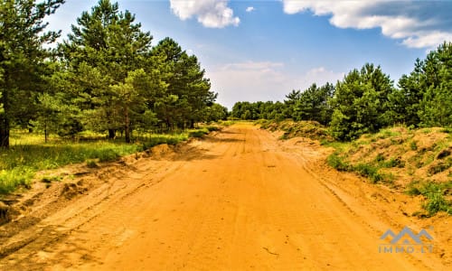 Un terrain près de la lagune de Courlande