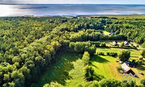 Terrain à bâtir près de la lagune de Courlande