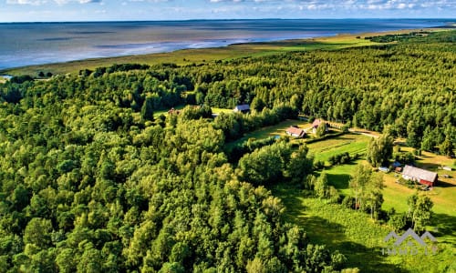 Terrain à bâtir près de la lagune de Courlande