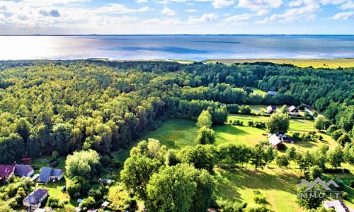 Terrain à bâtir près de la lagune de Courlande