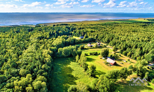 Terrain à bâtir au bord de la lagune de Courlande