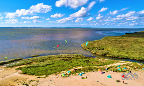 Terrain à bâtir au bord de la lagune de Courlande