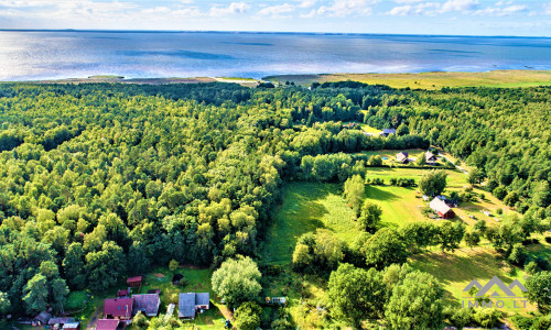 Terrain à bâtir au bord de la lagune de Courlande