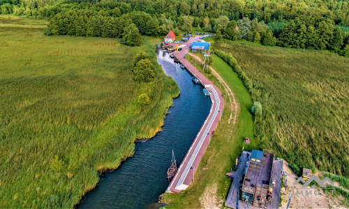 Terrain à bâtir au bord de la lagune de Courlande