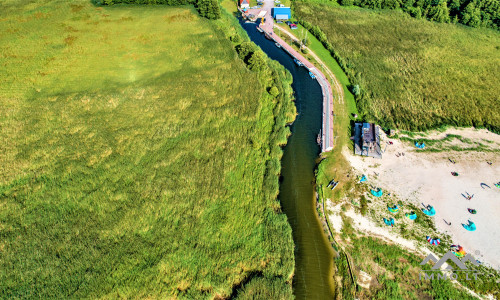 Terrain à bâtir au bord de la lagune de Courlande