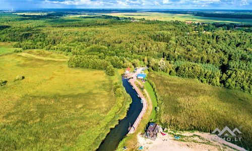 Terrain à bâtir au bord de la lagune de Courlande