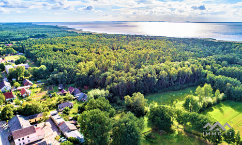 Terrain à bâtir au bord de la lagune de Courlande