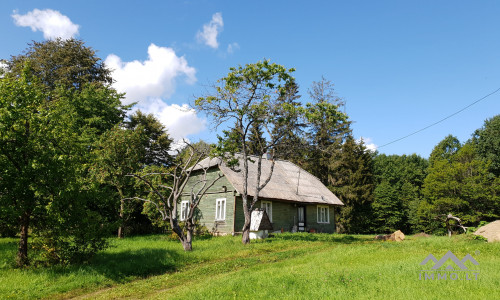 Ancienne ferme dans le quartier de Plungė