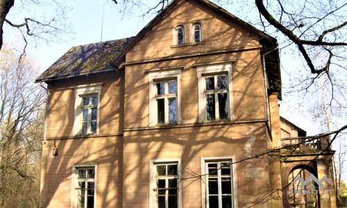 The Conservatory of The Pliateriai Manor in Šateikiai