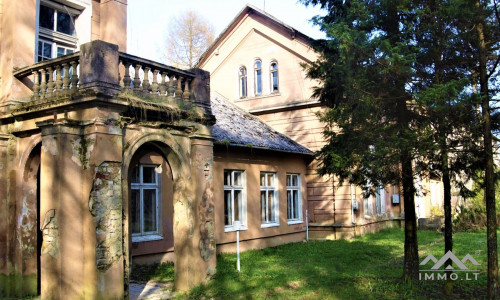 The Conservatory of The Pliateriai Manor in Šateikiai