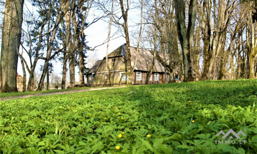 The Conservatory of The Pliateriai Manor in Šateikiai