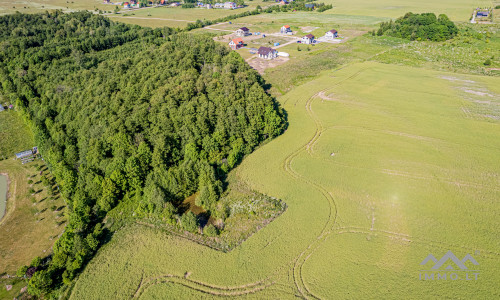 Terrain à bâtir unique avec forêt