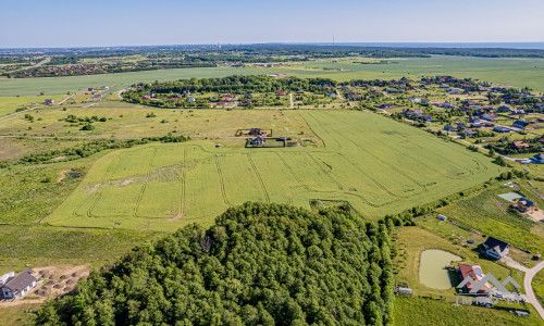 Terrains à bâtir à proximité de la forêt et de la mer