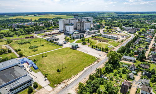 Sklypas automobilių aikštelei