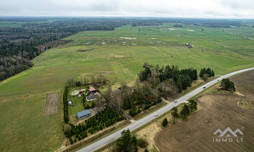 Une vieille ferme dans la commune de Rietavas