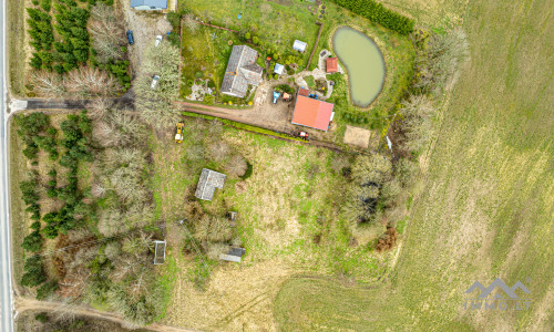 Une vieille ferme dans la commune de Rietavas