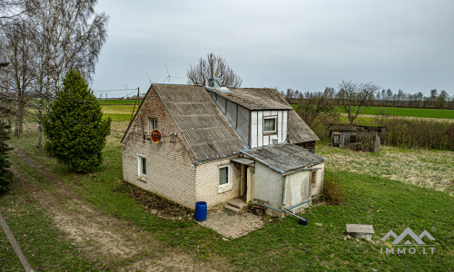 Gehöft am Balvis-See